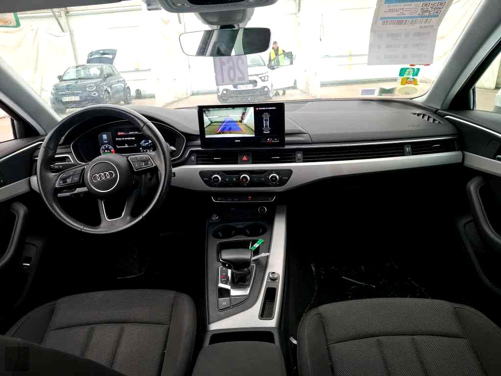AUDI A4 35TDI 163ks S-Tronic 2021g MATRIX