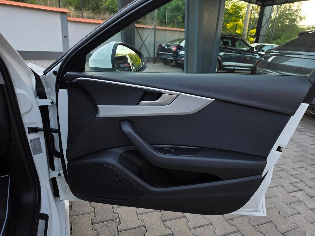 AUDI A4 35TDI 163ks S-Tronic 2021g MATRIX
